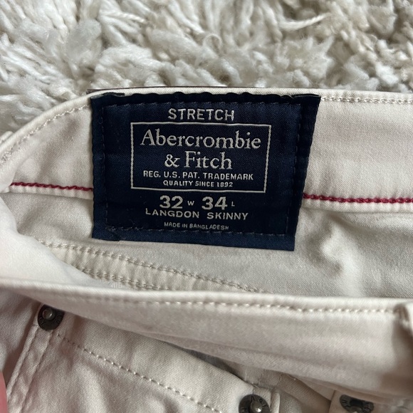 Abercrombie & Fitch Chinos - Picture 2 of 3